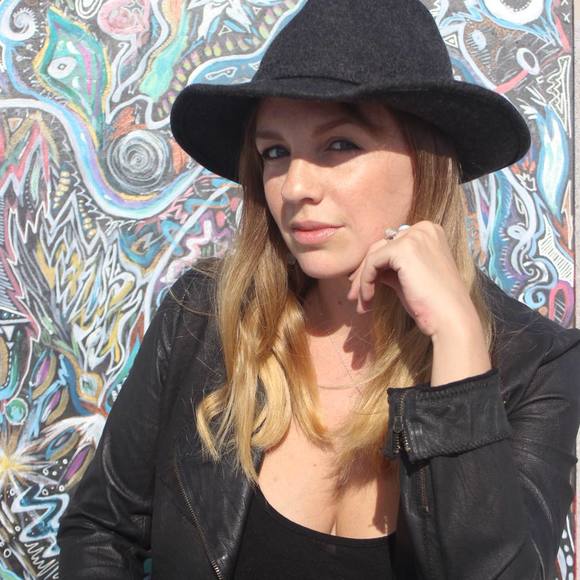 Meet your Posher, Maya - Picture 1 of 1